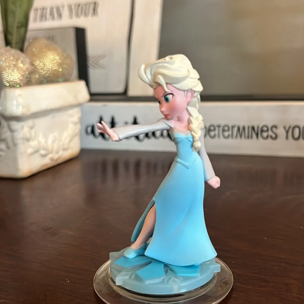 Disney Infinity Frozen Princess Elsa Snow Queen Collectible Figure X-Box, PS EUC